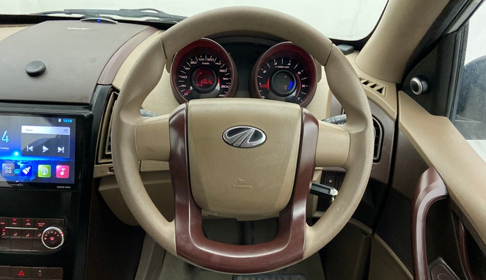 2014 Mahindra XUV500 W4, Diesel, Manual, 83,640 km, Steering Wheel Close Up