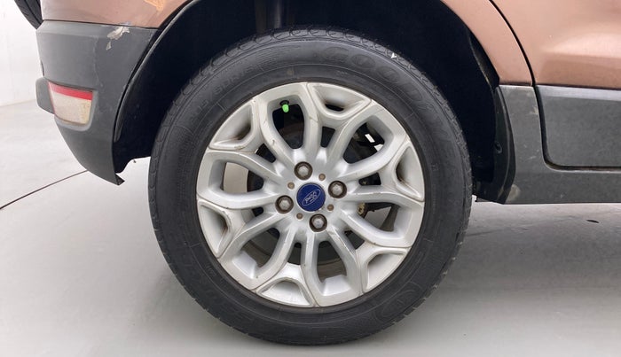 2016 Ford Ecosport TITANIUM 1.5L DIESEL, Diesel, Manual, 1,01,273 km, Right Rear Wheel