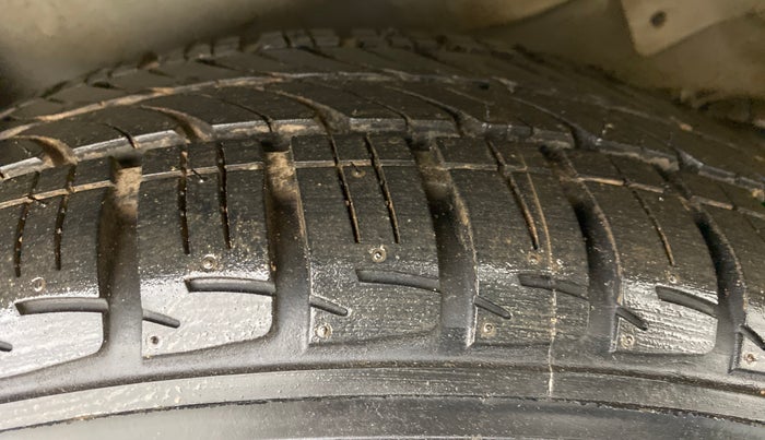 2015 Honda City V MT PETROL, Petrol, Manual, 52,340 km, Right Rear Tyre Tread