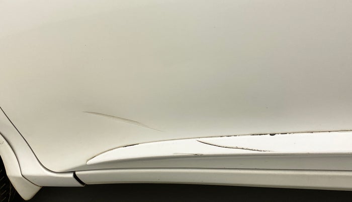 2015 Honda City V MT PETROL, Petrol, Manual, 52,340 km, Front passenger door - Minor scratches