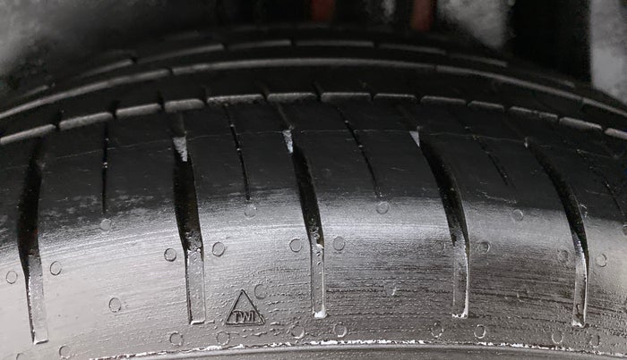 2021 Skoda KUSHAQ STYLE 1.0TSI MT, Petrol, Manual, 4,972 km, Left Rear Tyre Tread