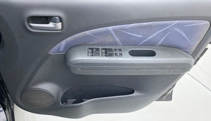 2010 Maruti Ritz VXI, Petrol, Manual, 48,633 km, Driver Side Door Panels Control