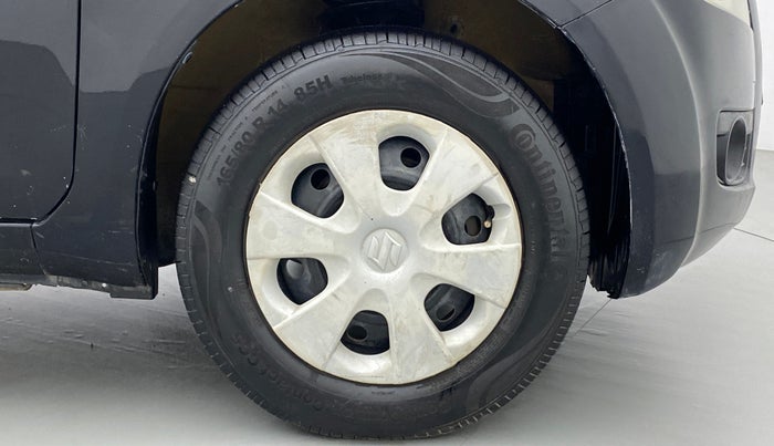 2010 Maruti Ritz VXI, Petrol, Manual, 48,633 km, Right Front Wheel