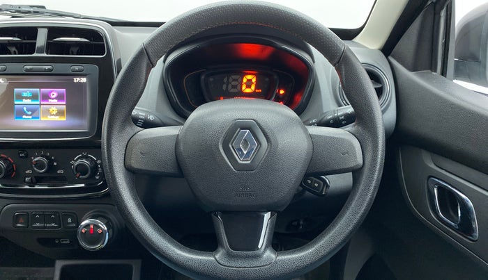 2019 Renault Kwid 1.0 RXT Opt AT, Petrol, Automatic, 11,043 km, Steering Wheel Close Up