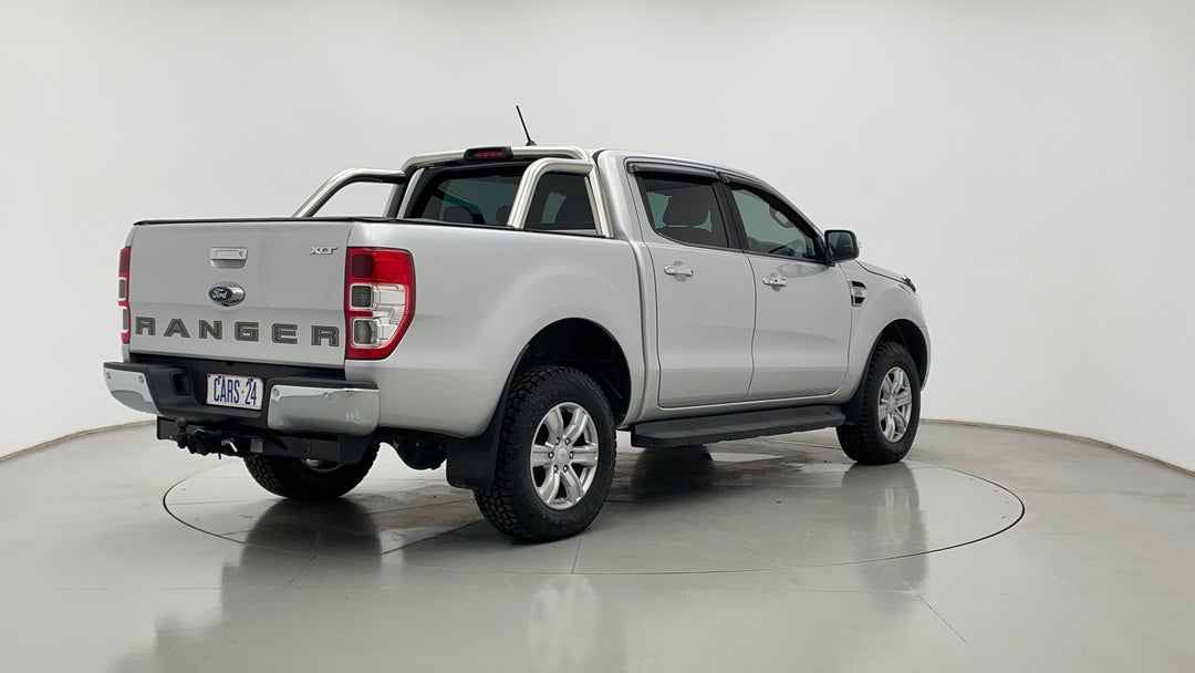 Right Back Diagonal (45- Degree) View