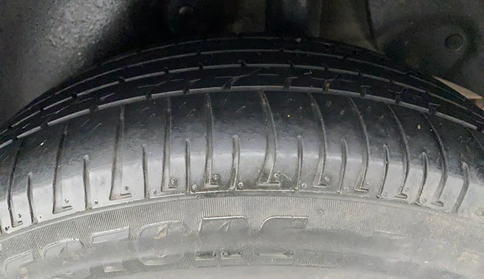 2018 Hyundai Creta SX 1.6 PETROL, Petrol, Manual, 61,044 km, Left Rear Tyre Tread