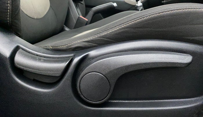 2018 Hyundai Creta SX 1.6 PETROL, Petrol, Manual, 61,044 km, Driver Side Adjustment Panel