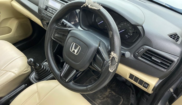 2021 Honda Amaze 1.2L I-VTEC E, Petrol, Manual, 1,01,603 km, Steering wheel - Steering cover is minor torn