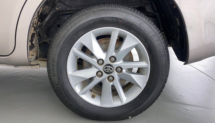 2018 Toyota Innova Crysta 2.4 GX 7 STR, Diesel, Manual, 78,762 km, Left Rear Wheel