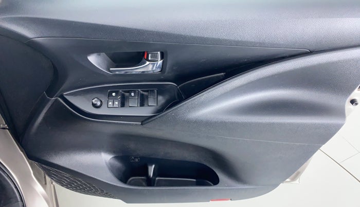2018 Toyota Innova Crysta 2.4 GX 7 STR, Diesel, Manual, 78,762 km, Driver Side Door Panels Control