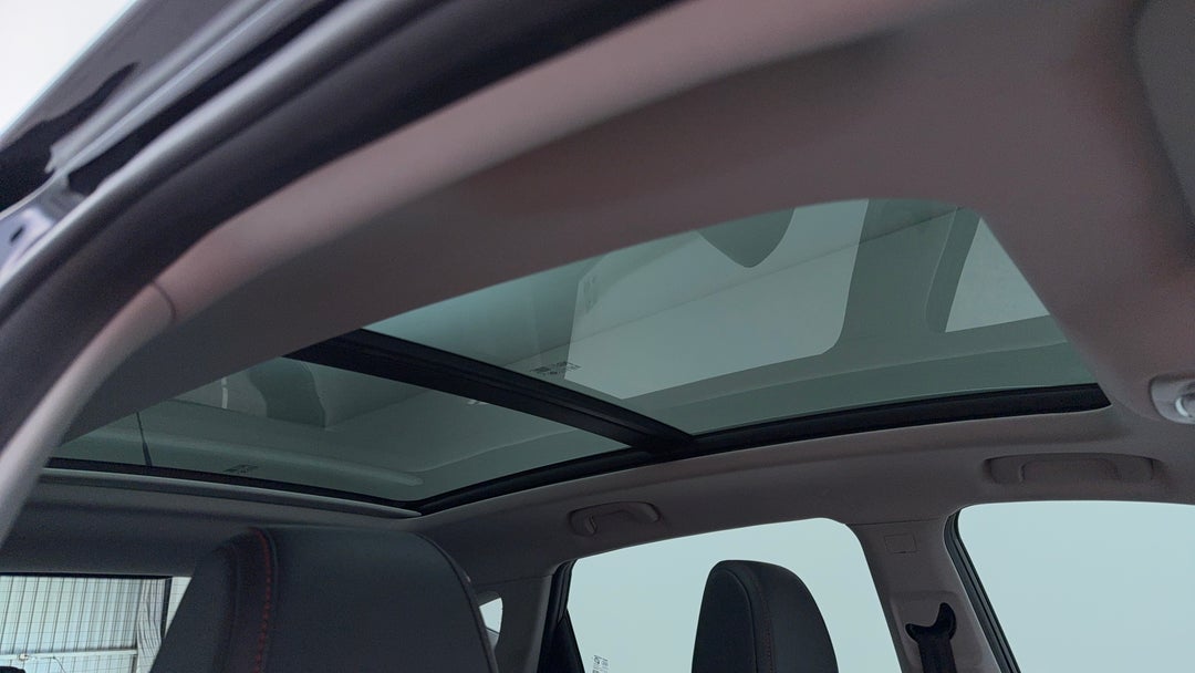 Interior Sunroof/Moonroof
