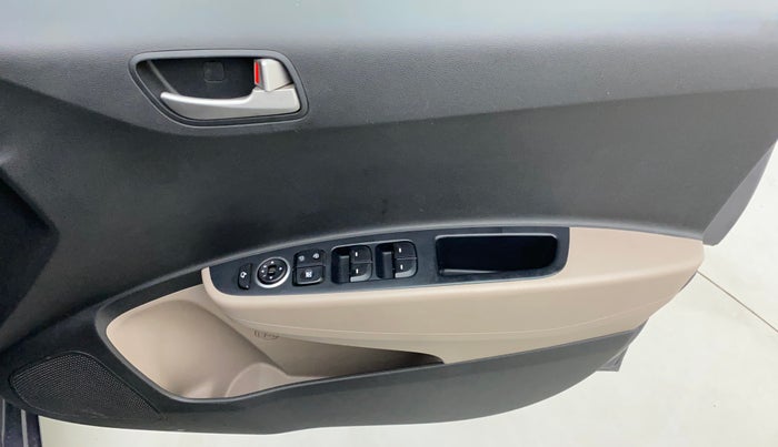 2014 Hyundai Grand i10 SPORTZ AT 1.2 KAPPA VTVT, Petrol, Automatic, 35,912 km, Driver Side Door Panels Control