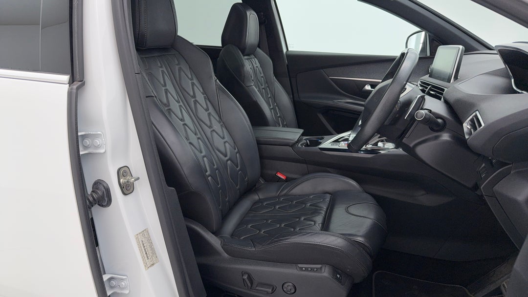2019 Peugeot 5008 Gt Line, Automatic, 62025 km, Right Side Front Door Cabin View