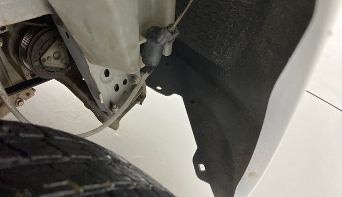 2018 Datsun Go T, Petrol, Manual, 62,784 km, Right fender - Lining missing