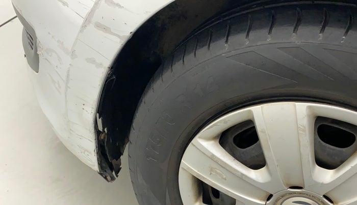 2010 Volkswagen Polo COMFORTLINE 1.2L PETROL, Petrol, Manual, 81,300 km, Left fender - Lining loose