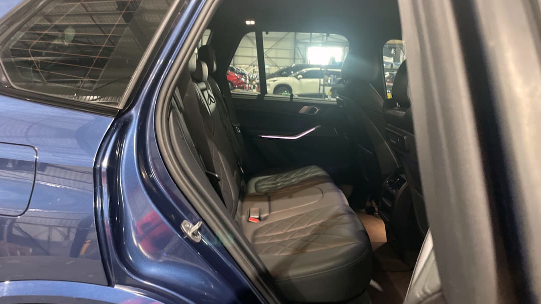 2022 BMW X5 xDrive30d M Sport, Automatic, 57200 km, Right Side Rear Door Cabin View