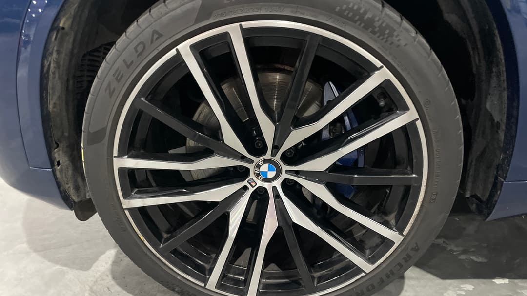 2022 BMW X5 xDrive30d M Sport, Automatic, 57200 km, Left Front Wheel