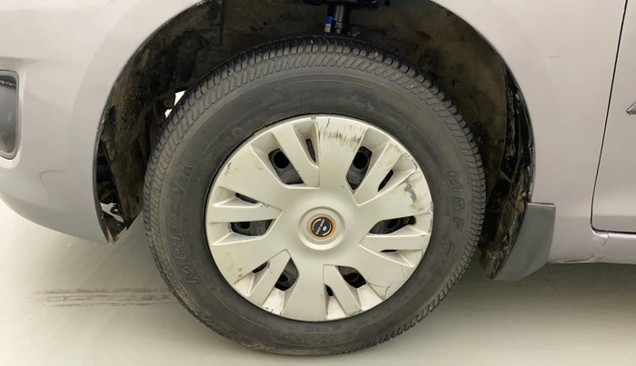 2014 Maruti Swift Dzire VXI, Petrol, Manual, 74,096 km, Left Front Wheel