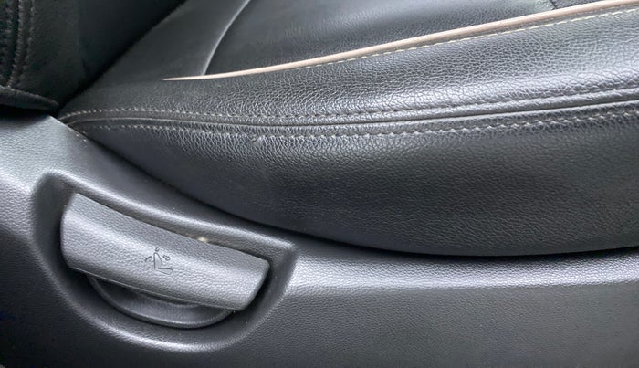 2018 Hyundai Grand i10 MAGNA 1.2 VTVT, Petrol, Manual, 53,056 km, Driver Side Adjustment Panel