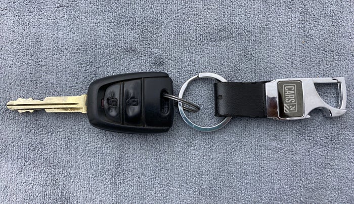 2018 Hyundai Grand i10 MAGNA 1.2 VTVT, Petrol, Manual, 53,056 km, Key Close Up