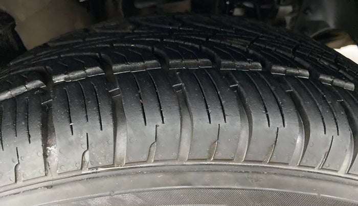 2017 Mahindra Scorpio S10 Intelli Hybrid 2WD, Diesel, Manual, 63,642 km, Left Front Tyre Tread