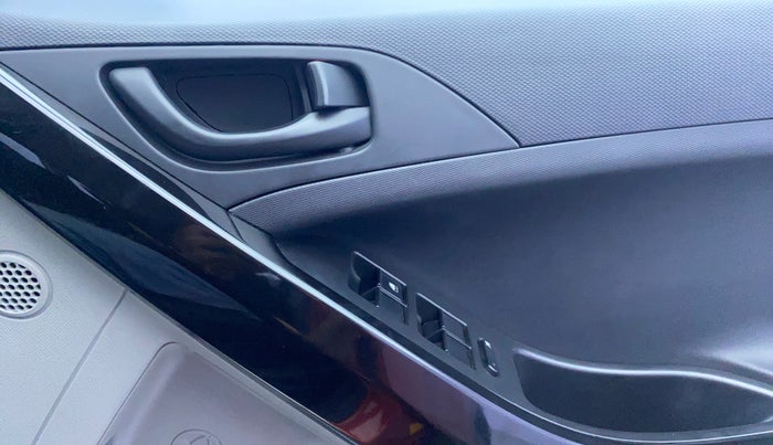 2019 Tata NEXON XM PETROL, Petrol, Manual, 22,077 km, Driver Side Door Panels Control