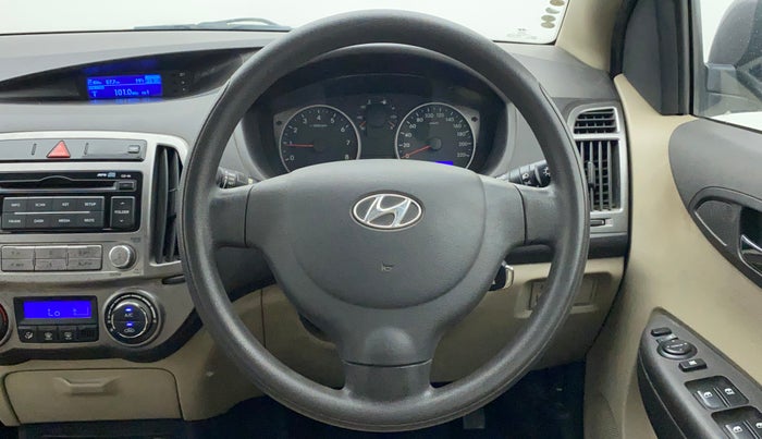 2013 Hyundai i20 MAGNA (O) 1.2, Petrol, Manual, 50,007 km, Steering Wheel Close Up