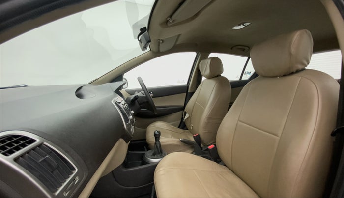 2013 Hyundai i20 MAGNA (O) 1.2, Petrol, Manual, 50,007 km, Right Side Front Door Cabin