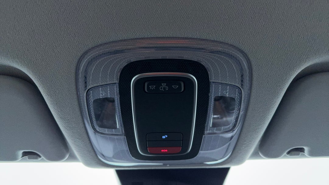 On-Roof Controls/Sunglass holder