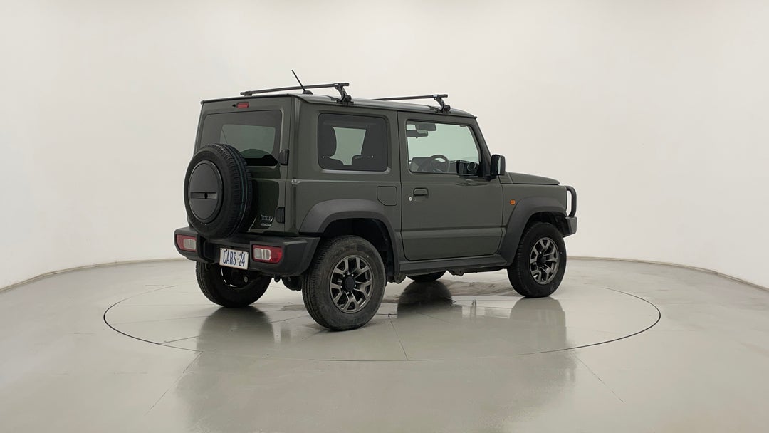 Right Back Diagonal (45- Degree) View