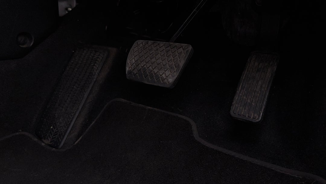 2022 Honda HR-V E:hev L, Automatic, 43760 km, Pedals and Footmat