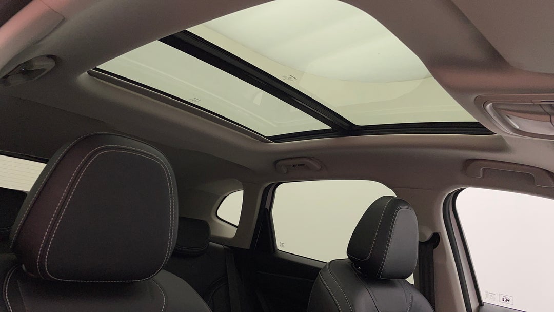 Interior Sunroof/Moonroof