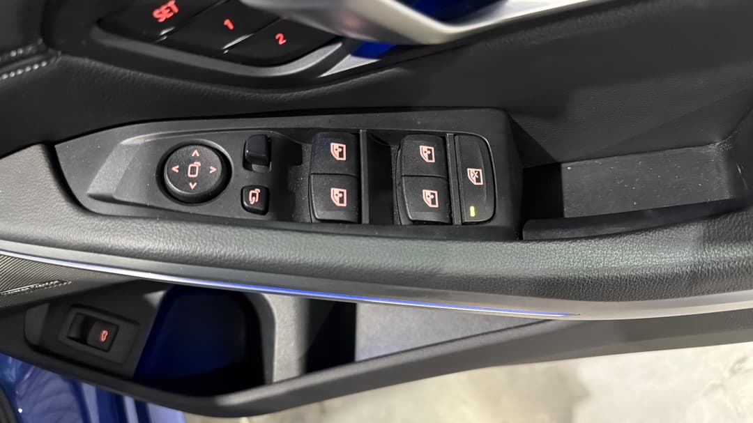 2020 BMW 3 30i M Sport, Automatic, 46034 km, Drivers Side Door Panel Controls