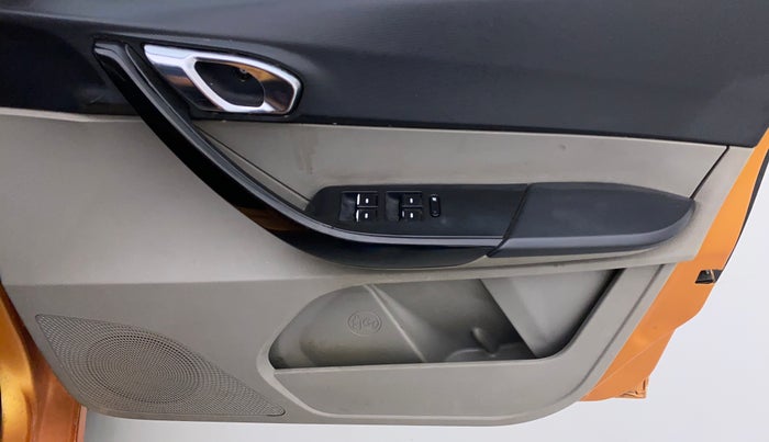 2016 Tata Tiago XZ 1.2 REVOTRON, Petrol, Manual, 68,480 km, Driver Side Door Panels Control