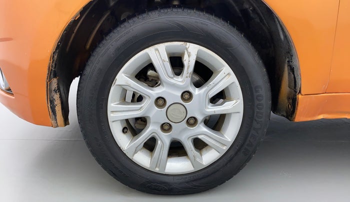 2016 Tata Tiago XZ 1.2 REVOTRON, Petrol, Manual, 68,480 km, Left Front Wheel