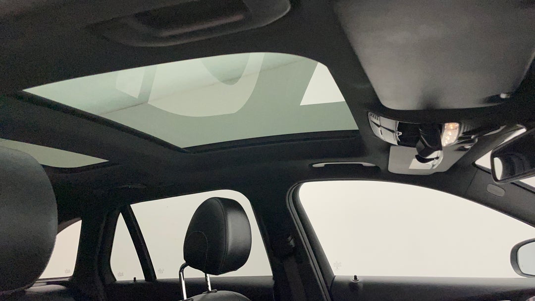 Interior Sunroof/Moonroof