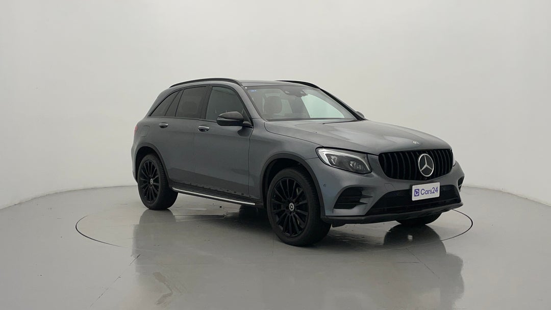 Right Front Diagonal (45- Degree) View