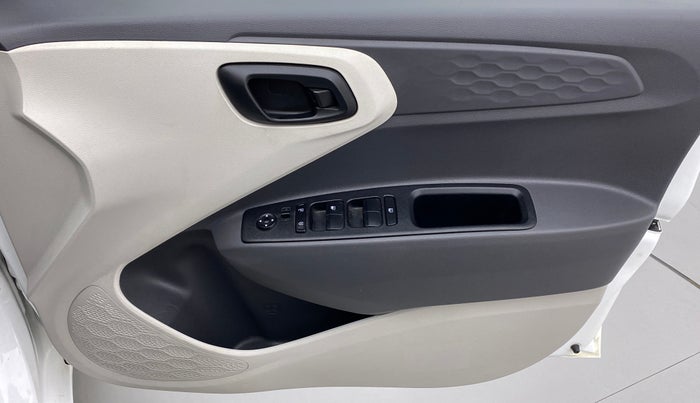 2020 Hyundai AURA S 1.2 CNG, CNG, Manual, 36,020 km, Driver Side Door Panels Control