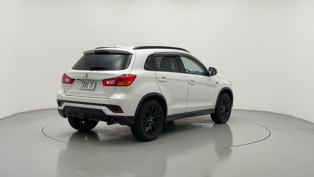 Right Back Diagonal (45- Degree) View