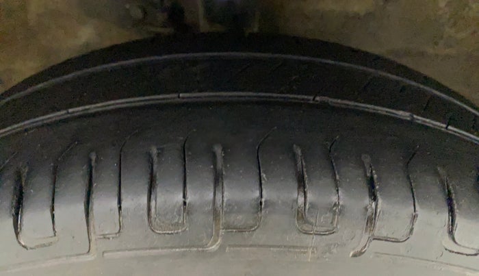 2018 Maruti Wagon R 1.0 LXI CNG, CNG, Manual, 82,568 km, Right Front Tyre Tread