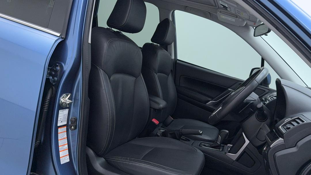 2016 Subaru Forester 2.5i-s, Automatic, 107765 km, Right Side Front Door Cabin View