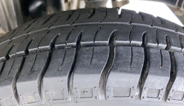 2019 Maruti Alto 800 VXI, Petrol, Manual, 14,021 km, Left Rear Tyre Tread