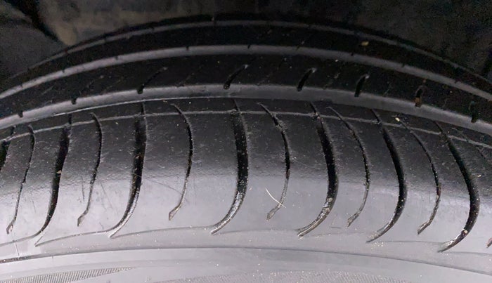 2019 KIA SELTOS HTK PLUS 1.5 PETROL, Petrol, Manual, 14,438 km, Left Front Tyre Tread
