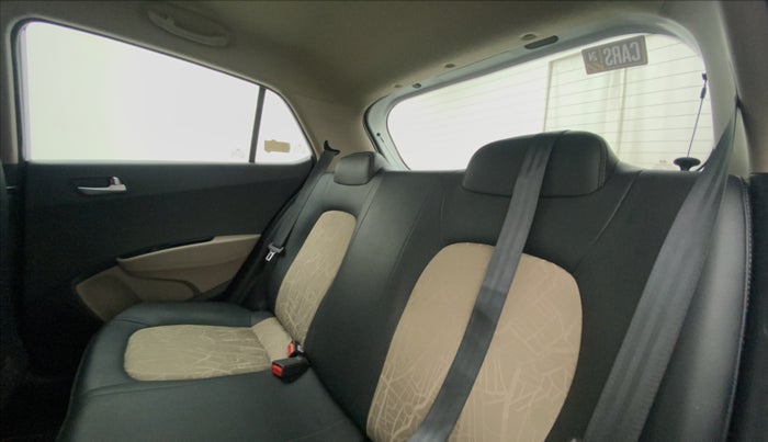 2018 Hyundai Grand i10 SPORTZ 1.2 KAPPA VTVT, Petrol, Manual, 19,052 km, Right Side Rear Door Cabin