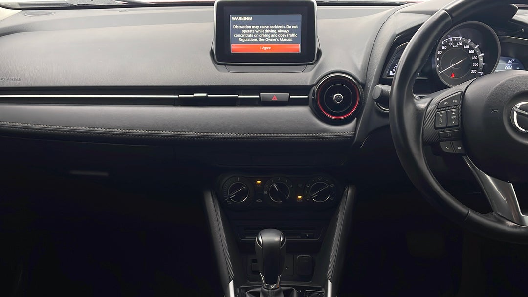 2017 Mazda CX-3 Maxx (fwd), Automatic, 60642 km, Center Console