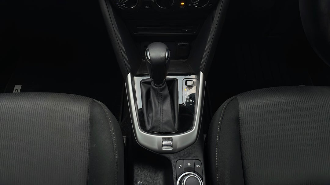 2017 Mazda CX-3 Maxx (fwd), Automatic, 60642 km, Gear Lever 