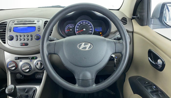 2015 Hyundai i10 SPORTZ 1.1 IRDE2, Petrol, Manual, 37,816 km, Steering Wheel Close Up