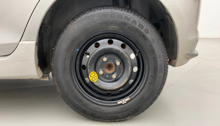 2015 Maruti Swift ZDI, Diesel, Manual, 72,093 km, Left Rear Wheel