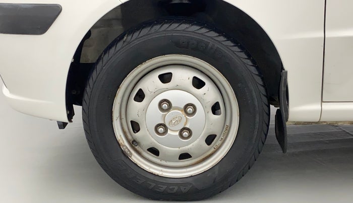 2013 Hyundai Santro Xing GL PLUS, Petrol, Manual, 42,220 km, Left Front Wheel