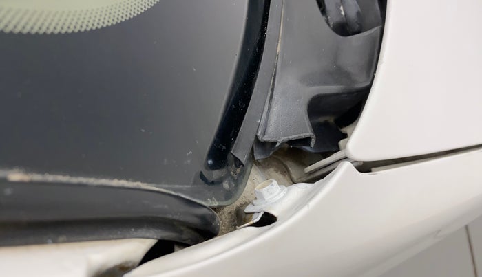 2013 Hyundai Santro Xing GL PLUS, Petrol, Manual, 42,220 km, Bonnet (hood) - Cowl vent panel has minor damage